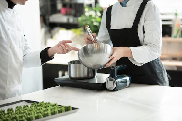 パティシエの年収を左右する3つの要素