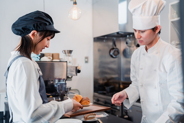 パティシエの仕事が辛いときの対処法